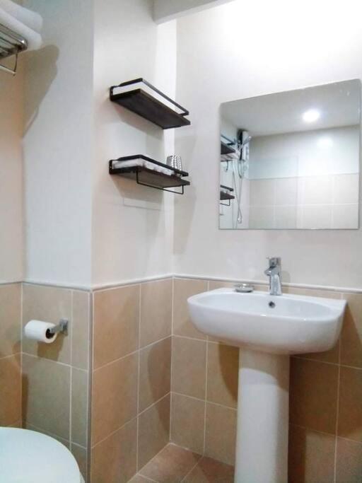 Persimmon Studios - Studio Unit- 16Th Floor - 1641 세부 외부 사진